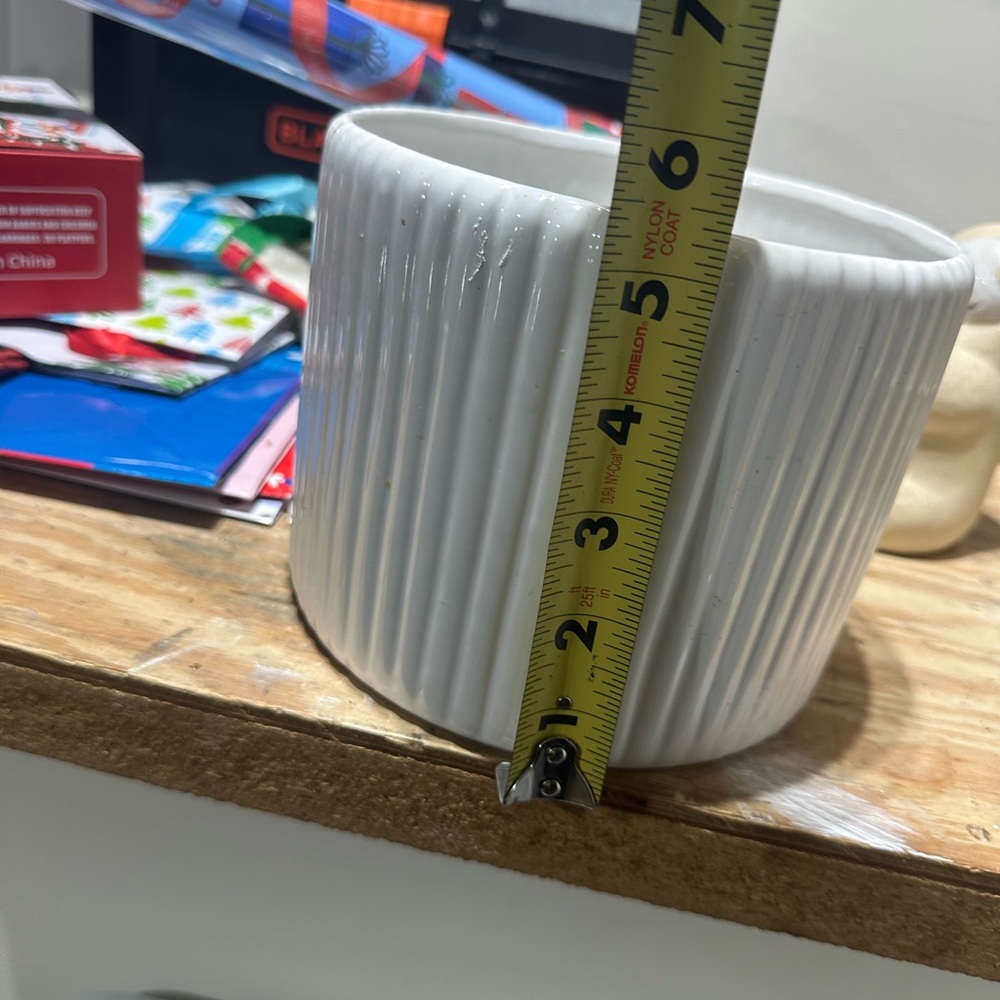 White Ribbed Ceramic Planter - Picture 2 of 3